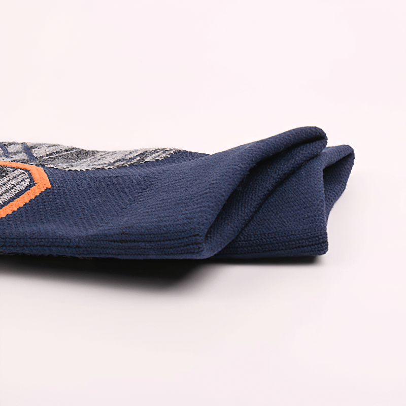 Cozy blue outdoor sports skiing socks with thickening design, perfect for warmth and comfort during hiking and skiing adventures.